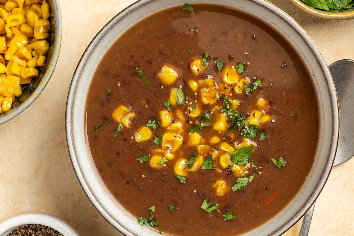 Slow Cooker Black Bean Soup 