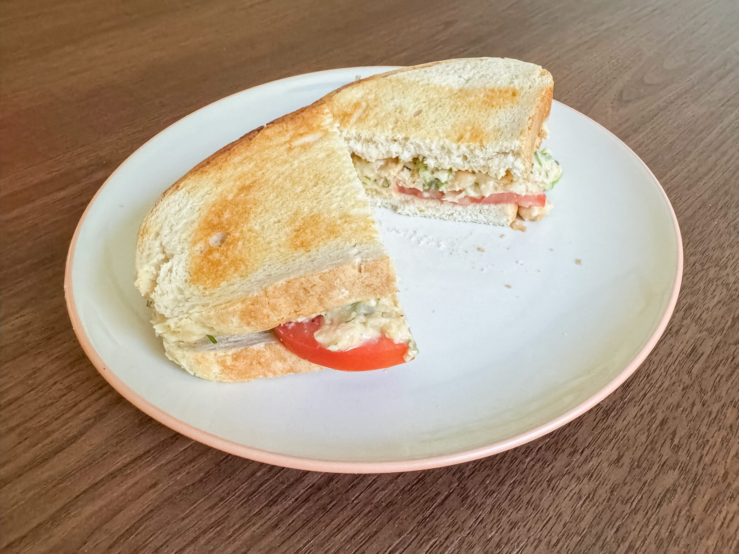 Toha24 Chickpea Salad Sandwich Greenchef Plated Sheri Kaz 01 Yvedit