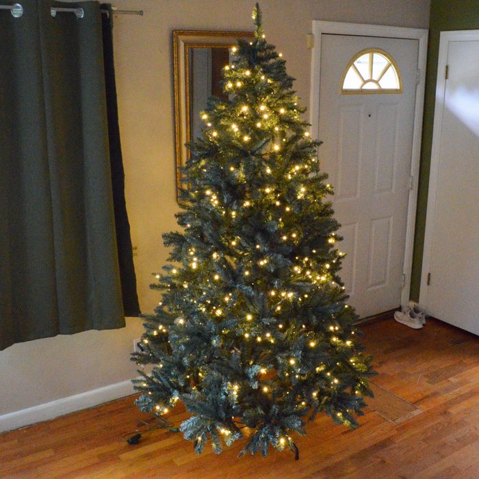 Toha24 King Of Christmas Tribeca Spruce Emily Way 04 Ssedit