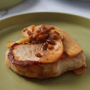 Cinnamon Apple Pork Chops Exps Tohd24 39905 Isabellacassini 20