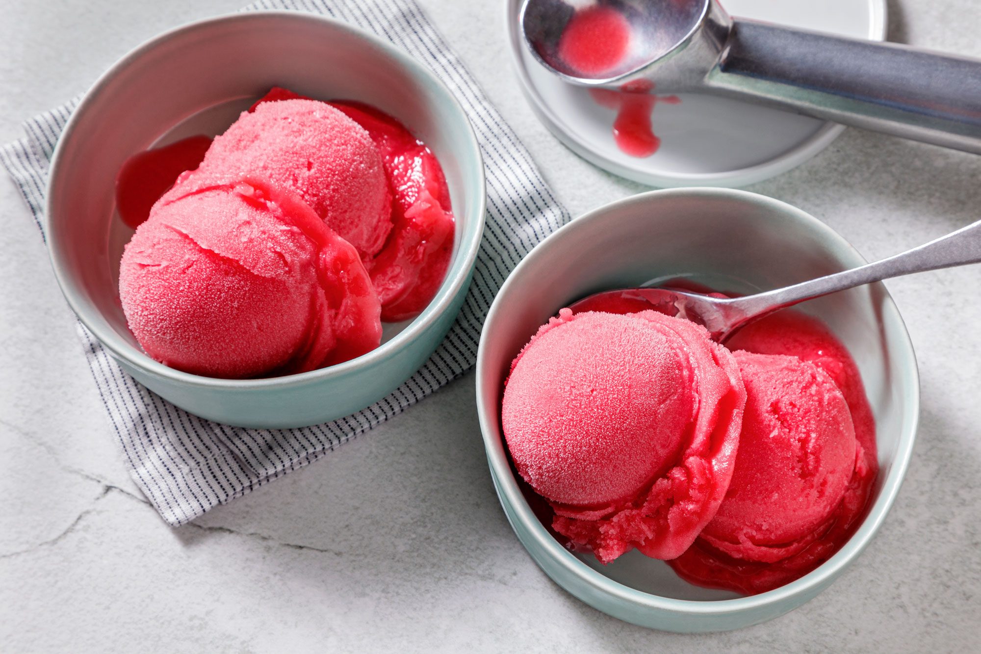 Sorbet served in two bowls with spoon