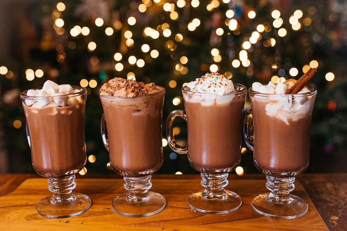 How to Make a Hot Chocolate Flight for an Extra Cozy Night