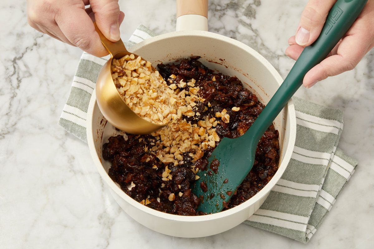 Remove from the heat; stir in pecans. Cool to room temperature.