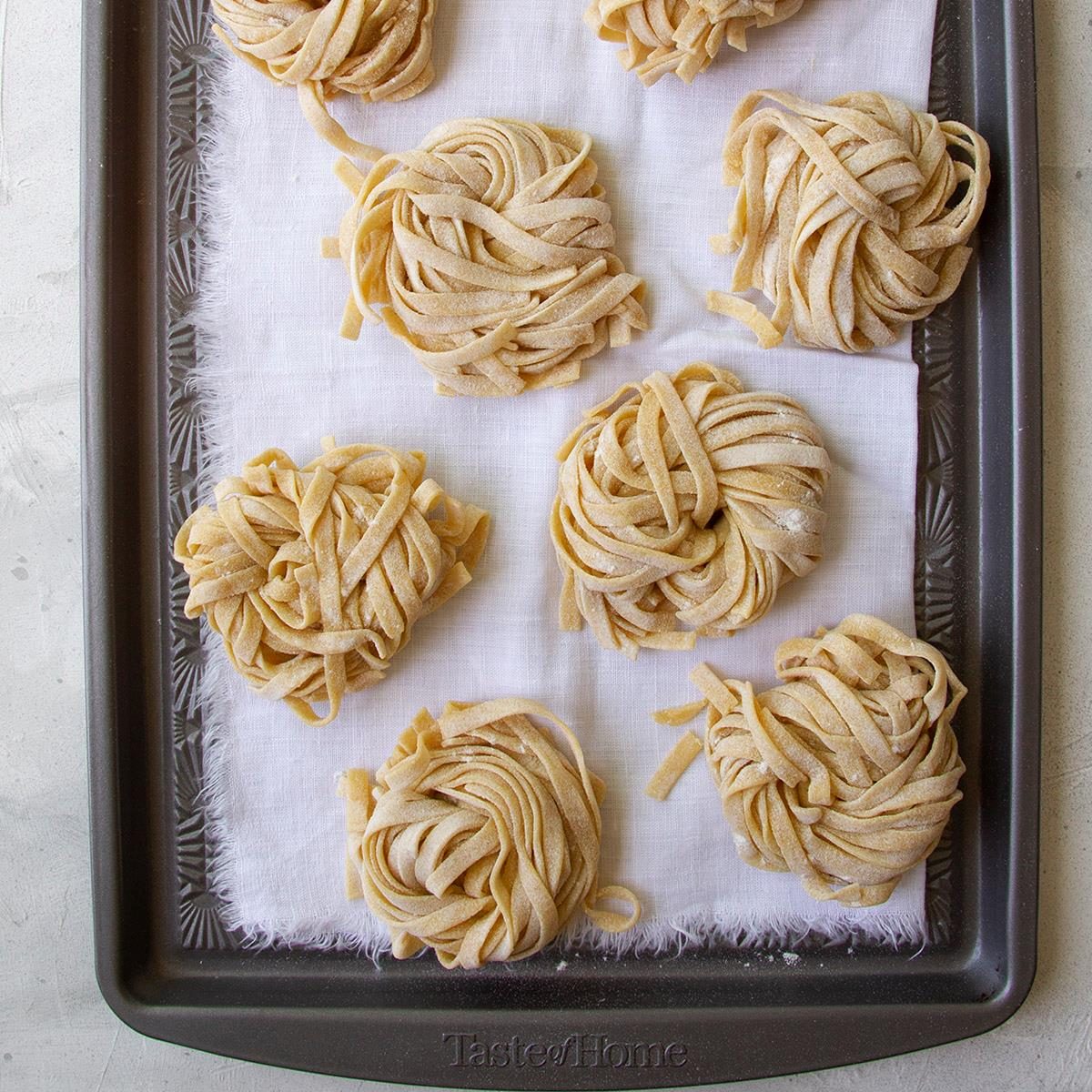 Homemade Fettuccine Exps Ft20 157673 F 0430 2 Home