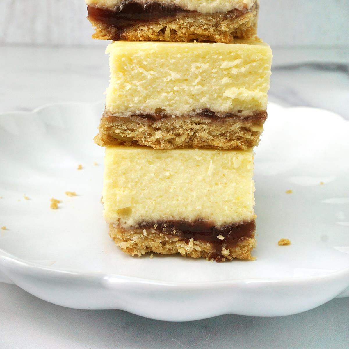 Lemon Cheesecake Bars