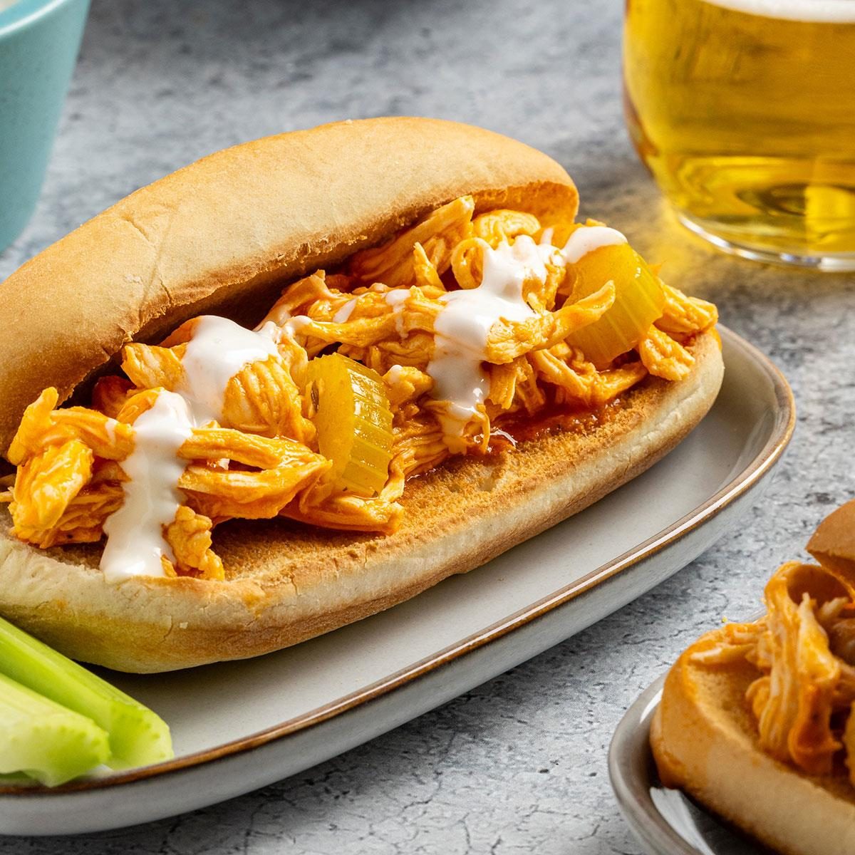 Shredded Buffalo Chicken Sandwiches Exps Tohd24 114675 Erickleinberg 5
