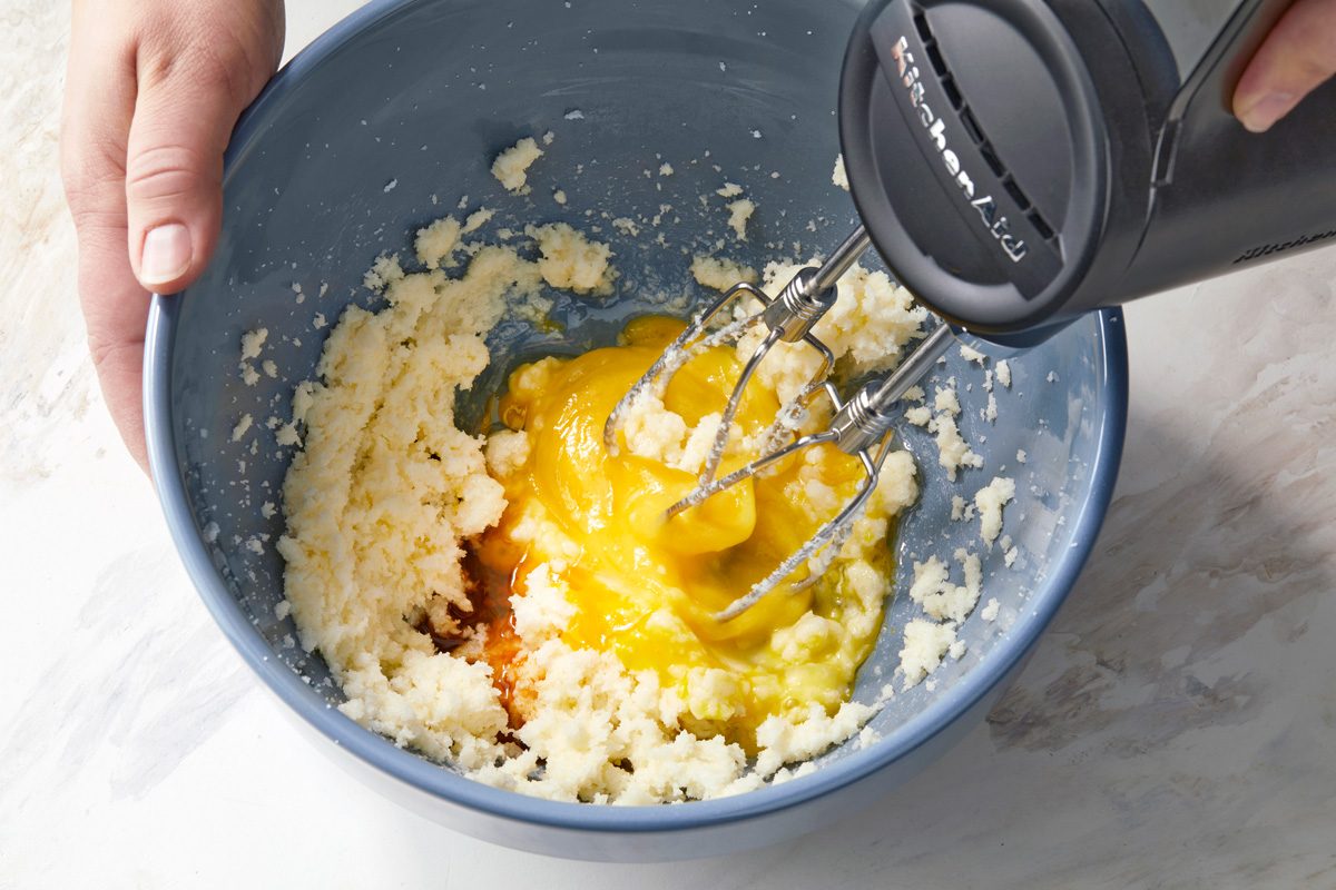 egg, oil, vanilla and butter flavoring beat together with sugar and butter mixture
