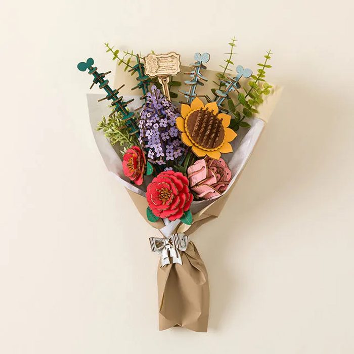 Wooden Flower Bouquet Building Kit