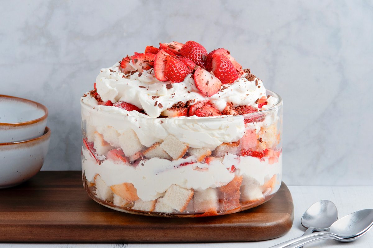 Strawberry Cheesecake Trifle 