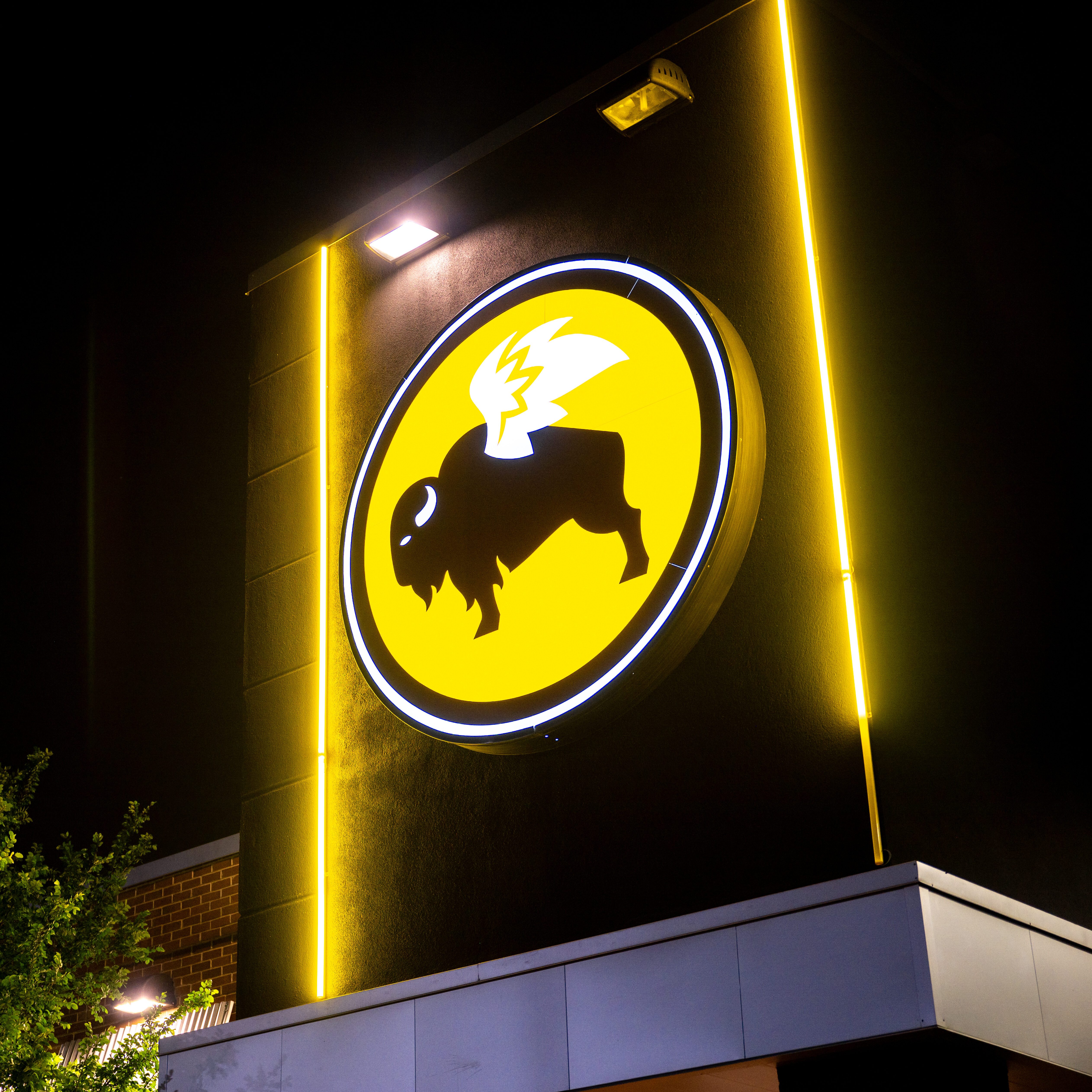 I Taste-Tested Every Buffalo Wild Wings Sauce—Here’s the Best One