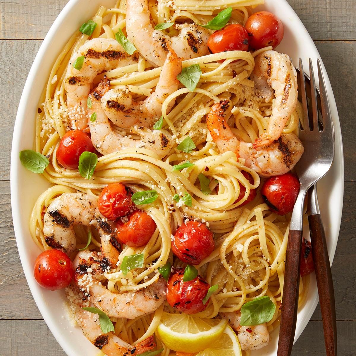 Grilled Shrimp Tomatoes With Linguine Exps Ft25 168777 Jr 0314 1