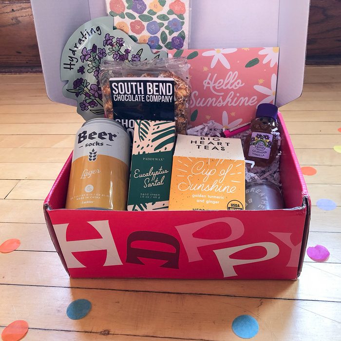 Toha25 Happy Box Katie Bandurski  01 Ssedit