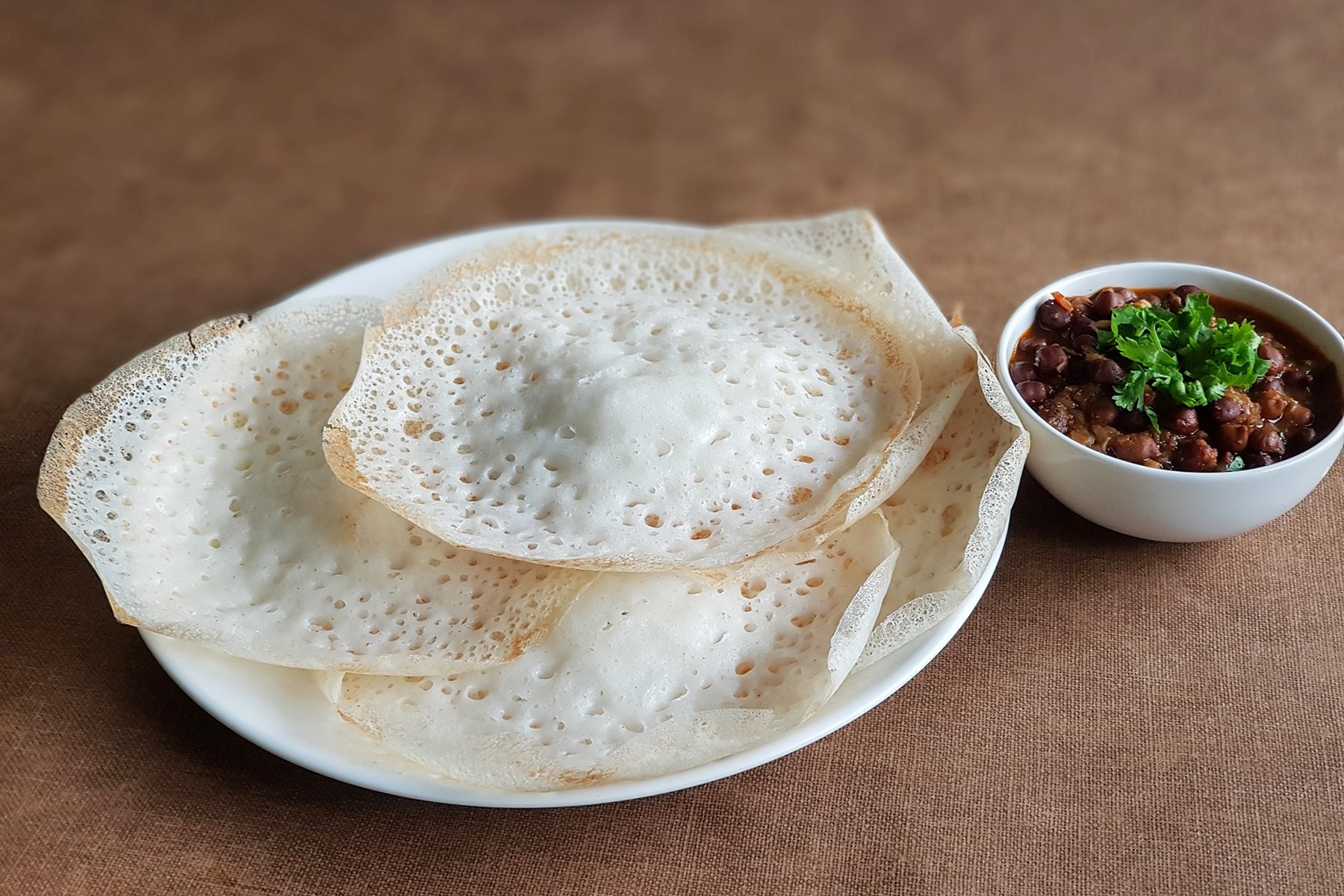 14 Types Of Indian Bread  Gettyimages 1284944878