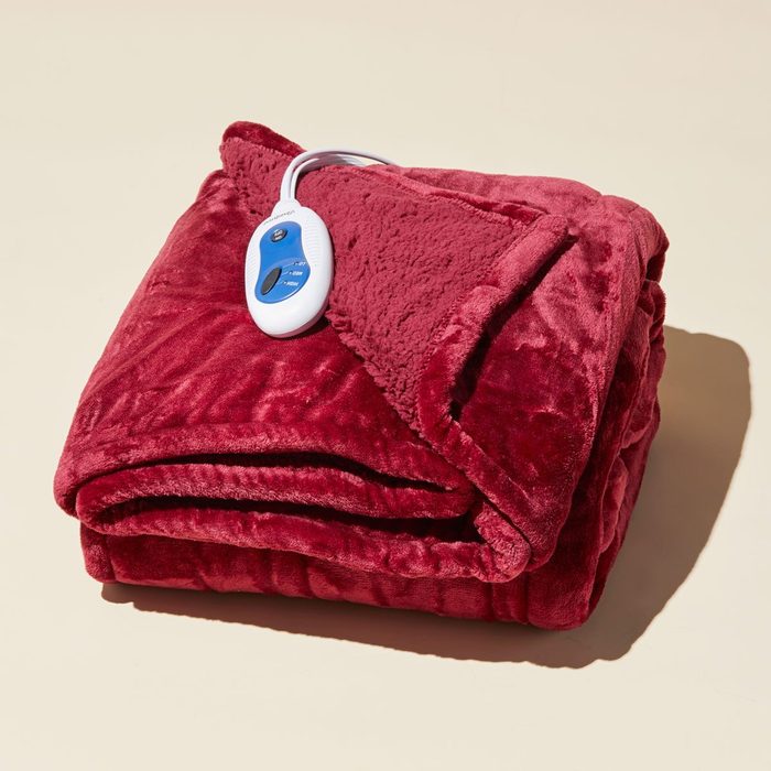 Beautyrest Microlight Reversible Berber Luxury Heated Throw