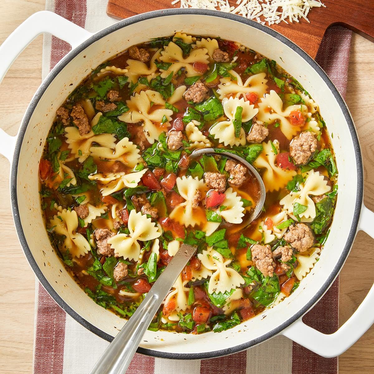 One Pot Spinach Beef Soup Exps Ft25 159230 Ec 0509 1