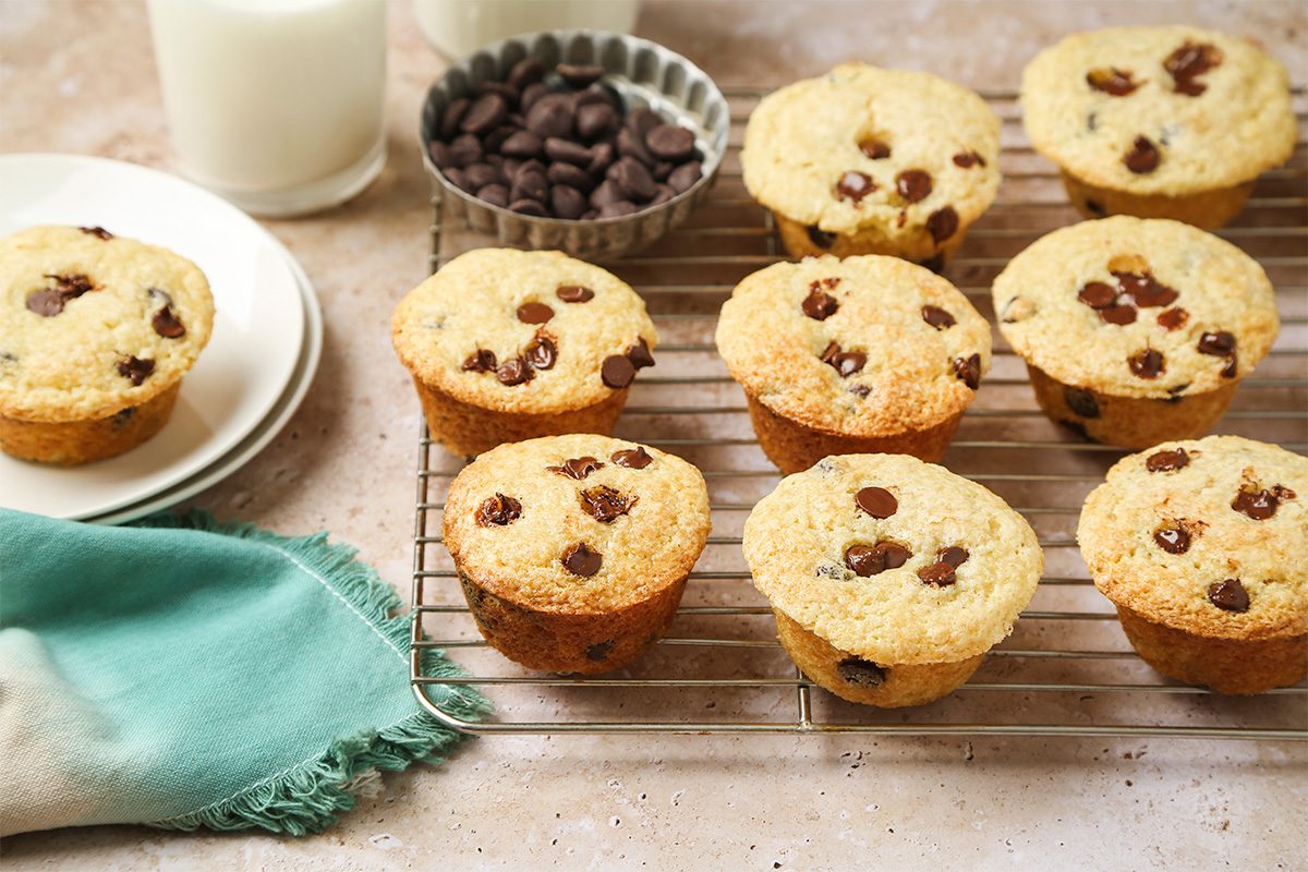Chocolate Chip Muffins With Sour Cream Tohd25 10111 Jonathanmelendez 03
