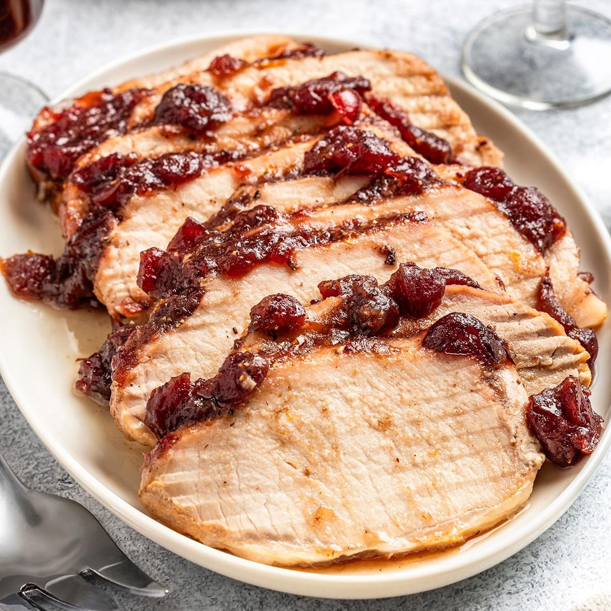 Moist Cranberry Pork Roast Exps Tohd25 11278 Erickleinberg 6