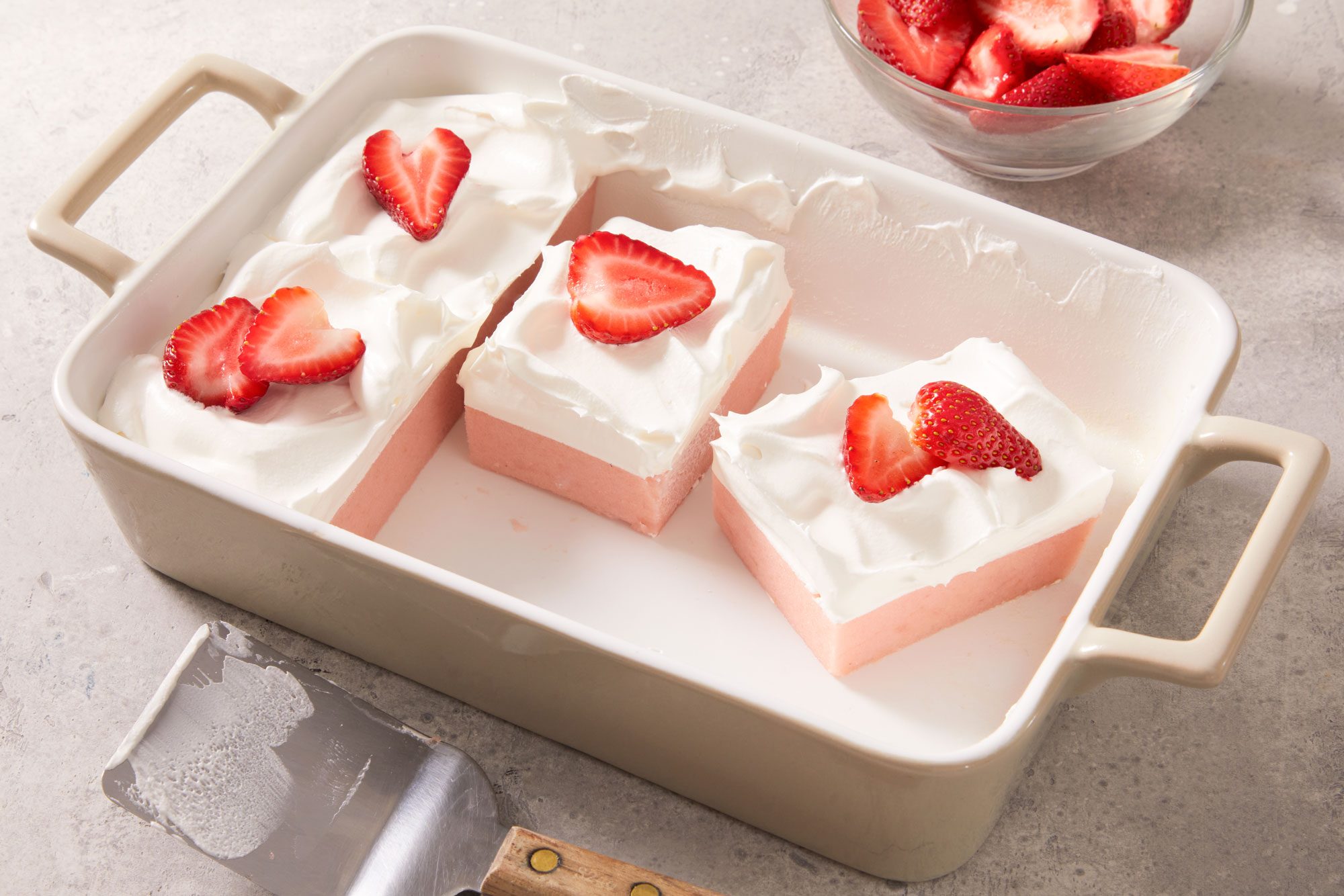 3/4 shot of Strawberry Cloud Cake