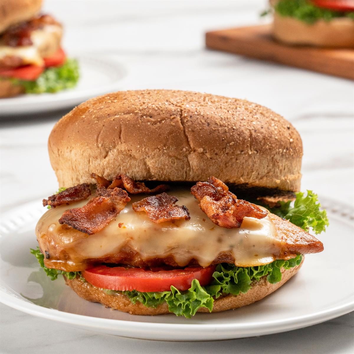 Bacon Swiss Chicken Sandwiches Exps Tohd25 105419 Shaileshkumar 03