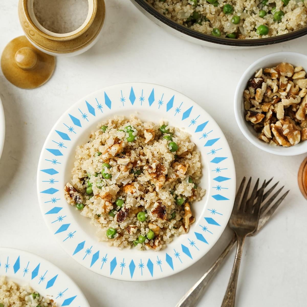 Quinoa With Peas And Onion Exps Tohd25 46330 Jonathanmelendez 02